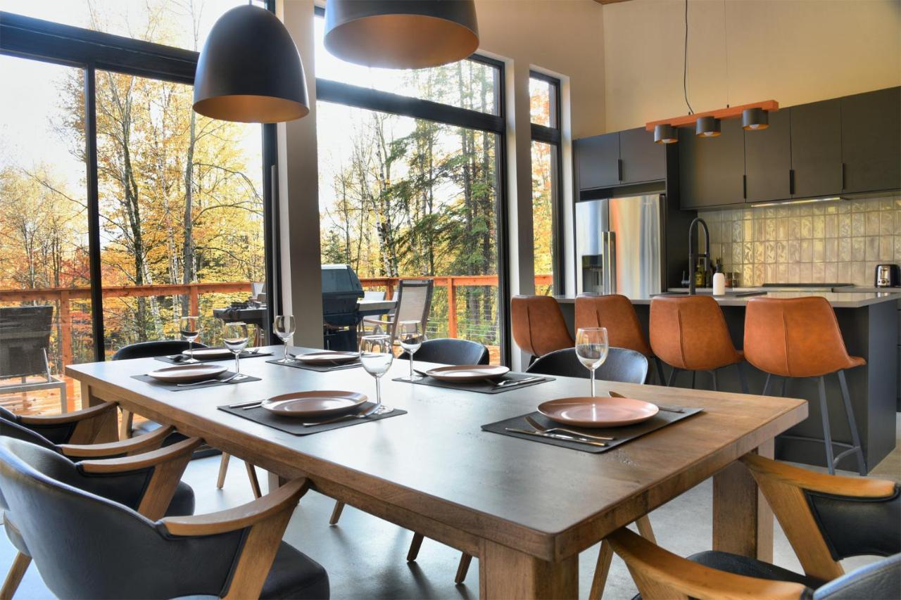 Kallm-Mont-Tremblant Chalet With Hot Tub, Pond & Beach On Private 7Acre Estate Lac-Superieur Екстериор снимка