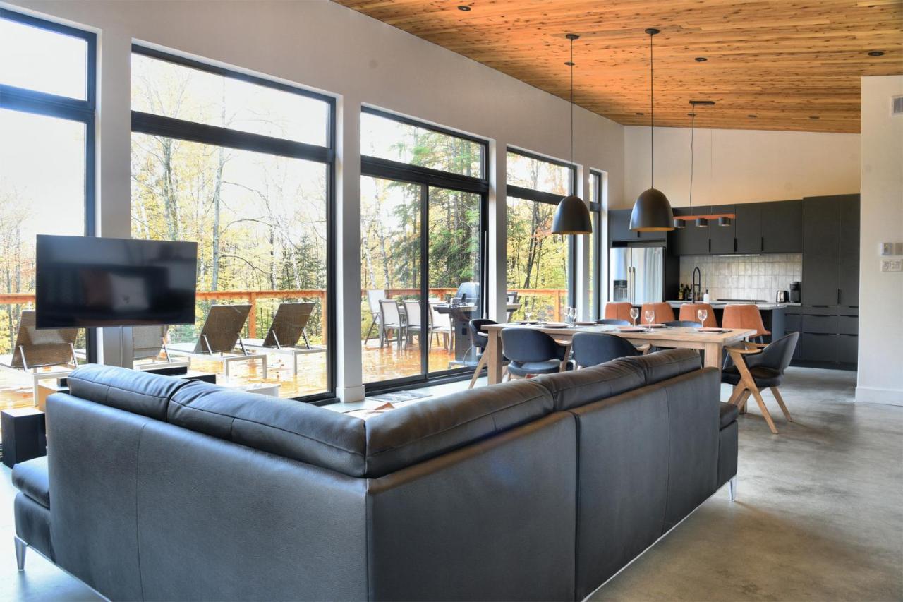 Kallm-Mont-Tremblant Chalet With Hot Tub, Pond & Beach On Private 7Acre Estate Lac-Superieur Екстериор снимка