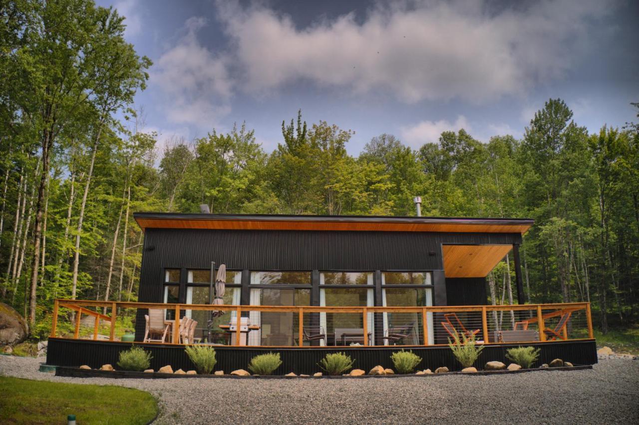 Kallm-Mont-Tremblant Chalet With Hot Tub, Pond & Beach On Private 7Acre Estate Lac-Superieur Екстериор снимка