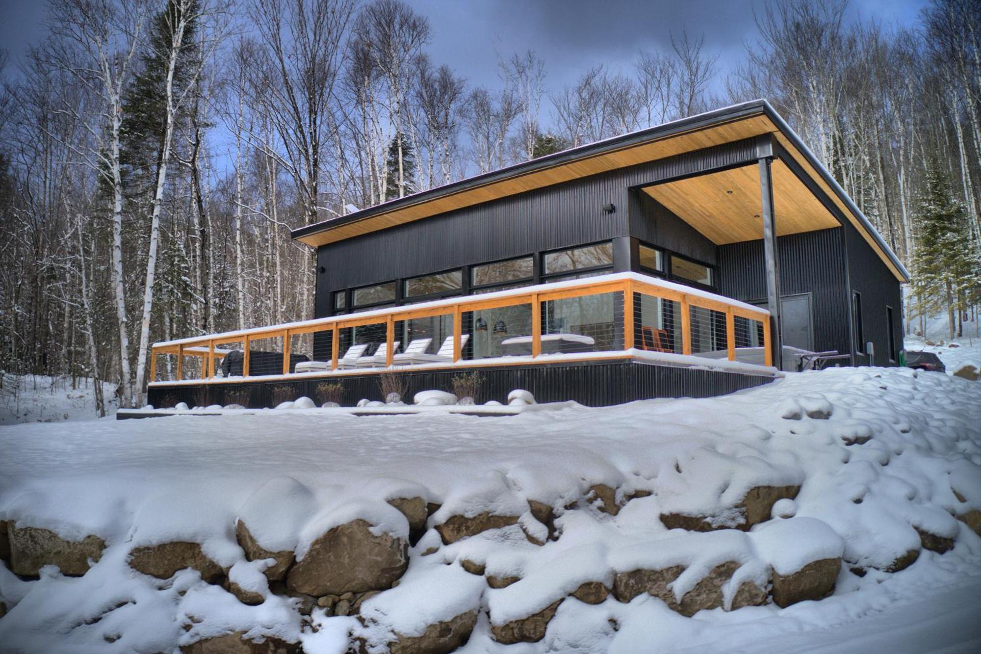Kallm-Mont-Tremblant Chalet With Hot Tub, Pond & Beach On Private 7Acre Estate Lac-Superieur Екстериор снимка